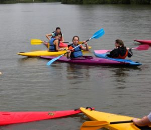 Lire la suite à propos de l’article Sortie kayak Juin 2014 avec l’AS du lycée