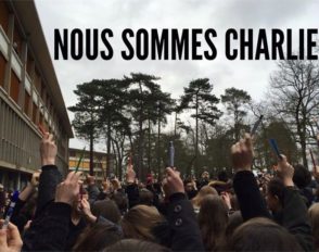 Hommage des élèves aux victimes de l’attentat du 7 janvier 2015
