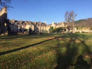 Lire la suite à propos de l’article Des élèves du CAP restaurant à l’abbaye des Vaux-de-Cernay