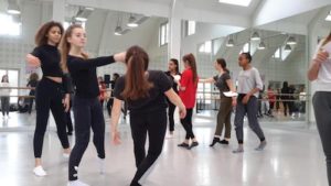 Lire la suite à propos de l’article Danse et poésie pour les élèves de Seconde 8