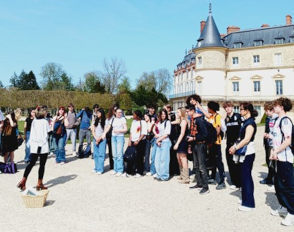 À la découverte des jardins du château de Rambouillet pour une leçon de nature et de création avec des élèves de Seconde